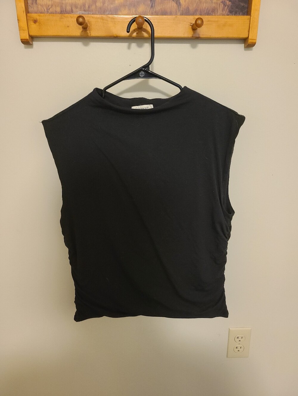 Francescas Black Sleeveless Women's Top